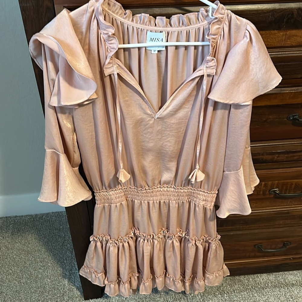 Beautiful MISA pink shimmery dress. Size Medium